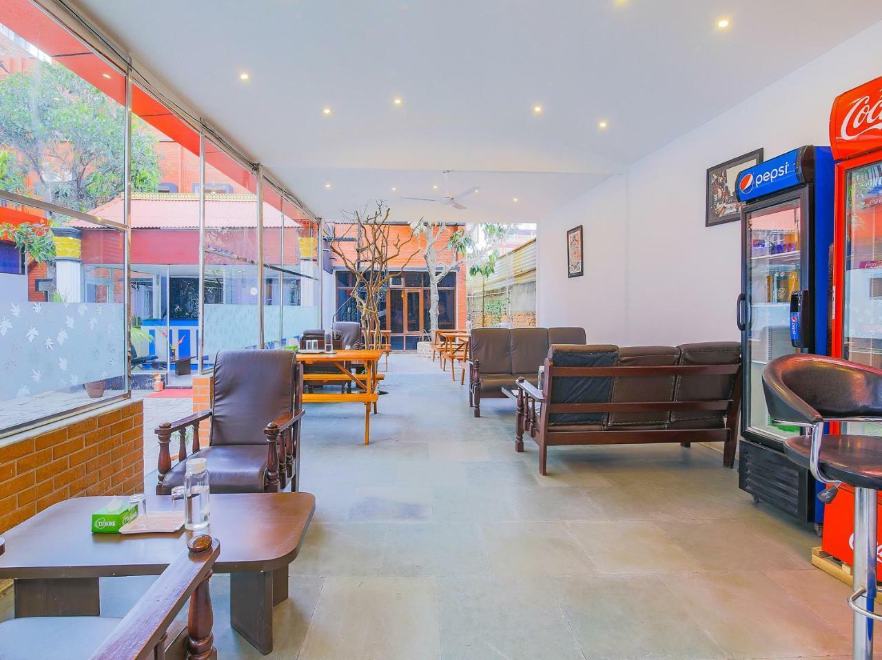 Oyo 352 Hotel Konark Inn Kathmandu Exterior photo