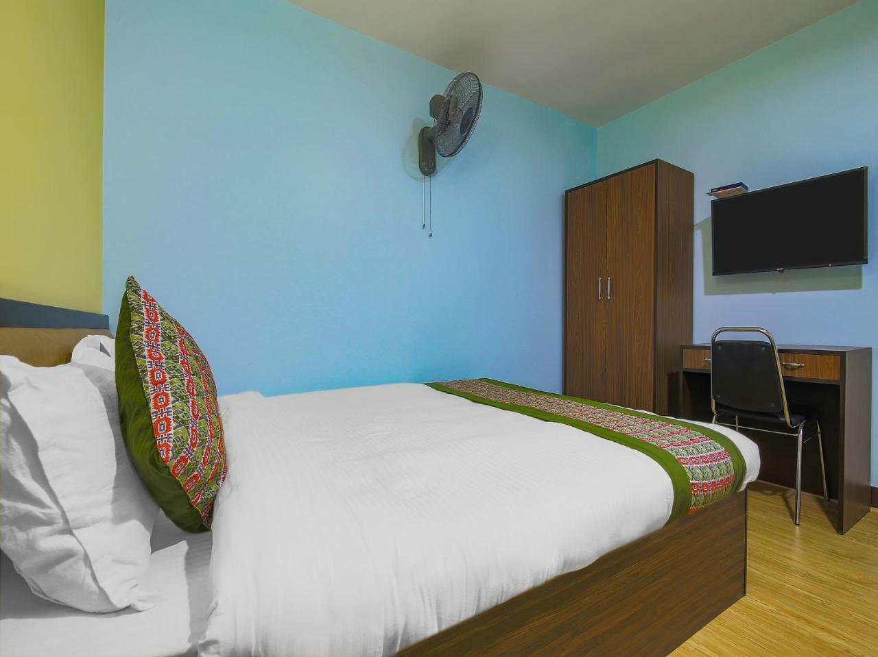 Oyo 352 Hotel Konark Inn Kathmandu Exterior photo